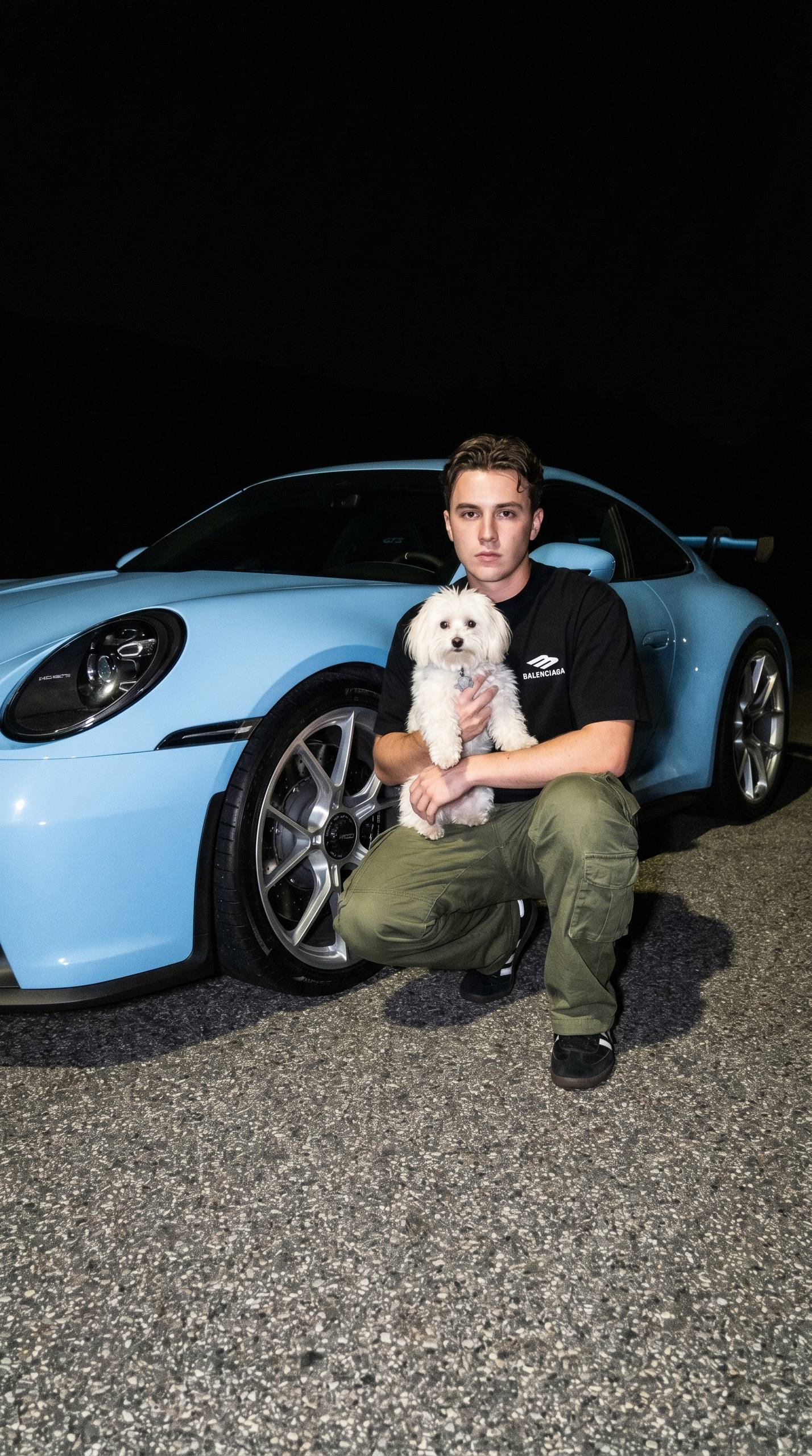 Превью пресета ИИ фотосессии Wibee: Ночь у Porsche